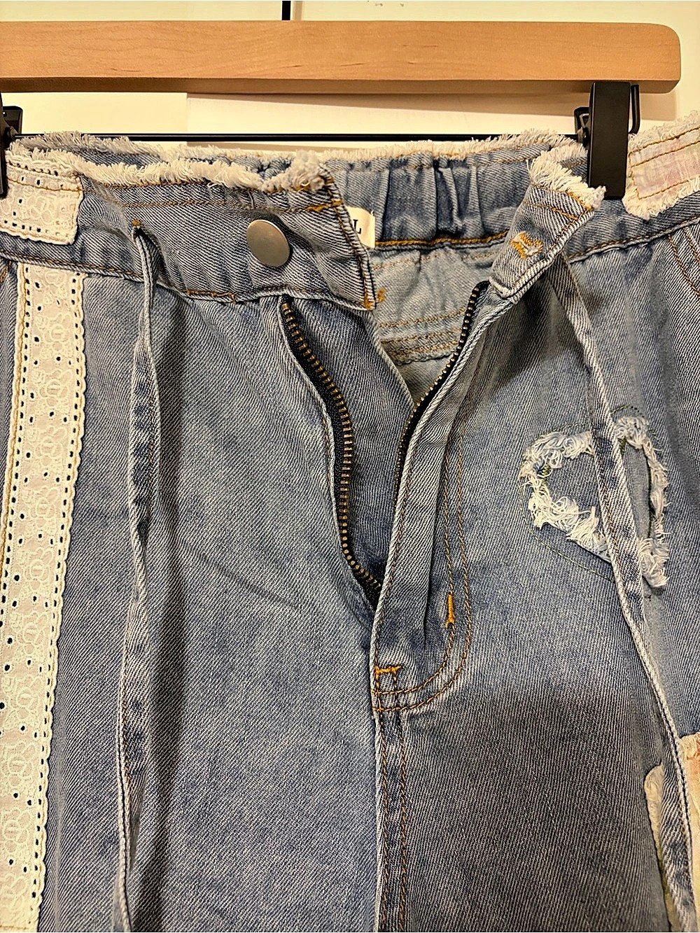 POL Wide Leg Patchwork Jeans Blue & White Medium - Picture 4 of 11